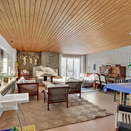 Feriehus Pet Friendly In With Kitchen *
