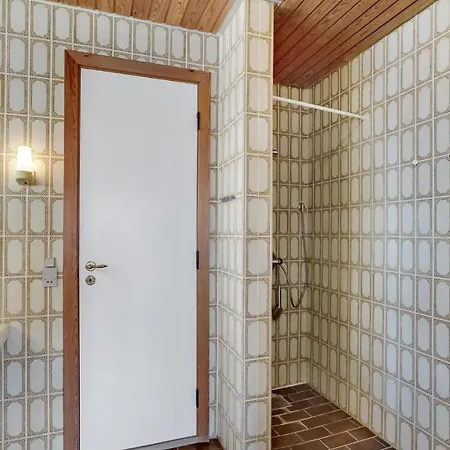 Pet Friendly In With Kitchen Feriehus